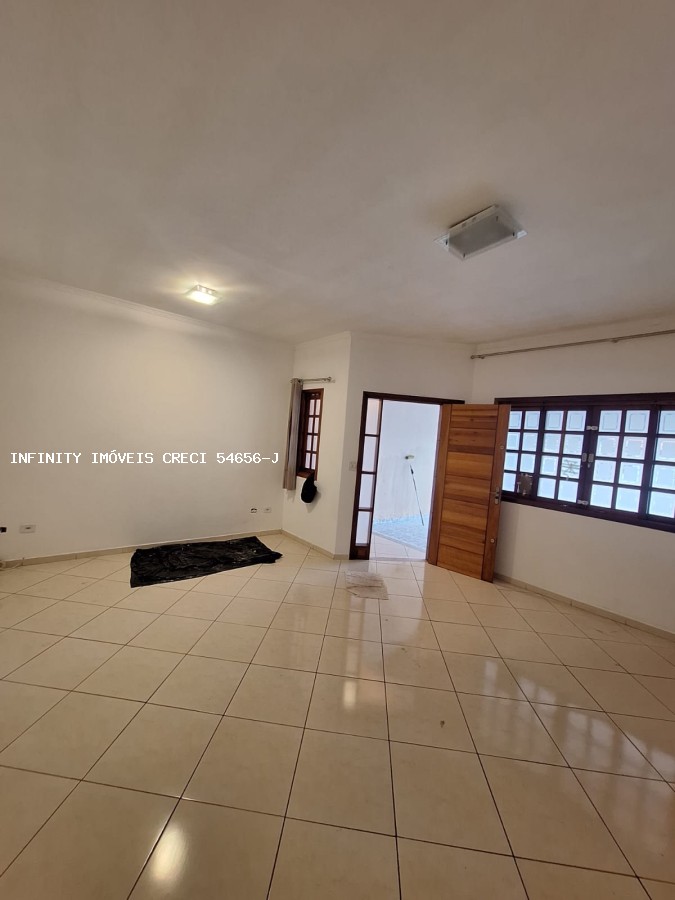 Casa, 4 quartos, 180 m² - Foto 3